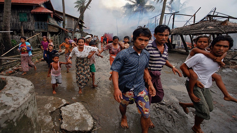 
Myanma ordusunun hücumu nəticəsində müsəlmanlar qaçqın düşüşblər
