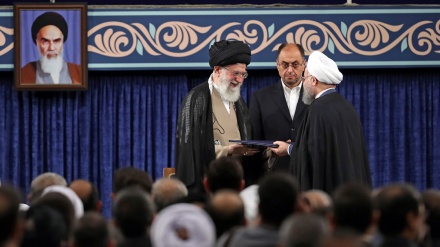 ڕێوڕەسمی تەنفیزی حوکمی دوازدەهەمین خولی سەرۆکایەتی کۆماری ئیسلامیی ئێران