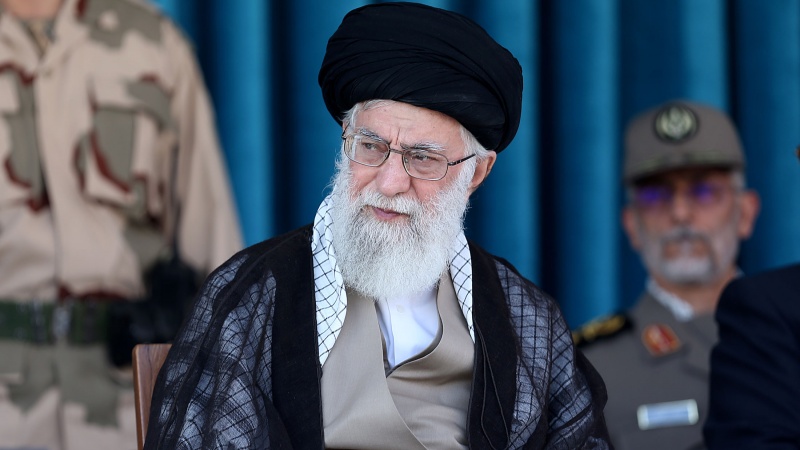 قومی مفادات سے پسپائی کا لفظ  ایران کی لغت میں نہیں ہے۔