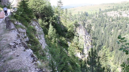 Počela ekshumacija na Korićanskim stijenama: Kosti su pomiješane, proces će biti težak