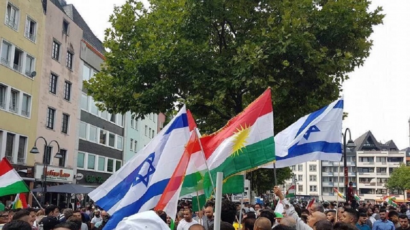 Foto: Kurdi sa zastavama Kurdistana i Izraela
