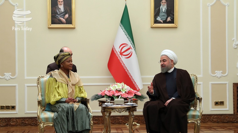 Ruhani: İran C.Afrika ilə əlaqələrdə əzmkardır