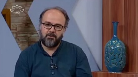 کاک مسته‌فای مه‌حموودی - ئاماده‌کار و ده‌رهێنه‌ر و گۆرانیبێژ بناسین