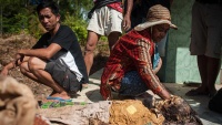 Vađenje mrtvih iz grobova u Indoneziji