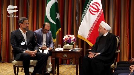 تہران اور اسلام آباد کے تعلقات میں توسیع پر صدر مملکت کی تاکید 