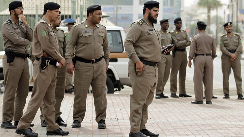 مساجد پر سعودی سیکورٹی اہلکاروں کے حملے کئی مسجدوں میں تالے 