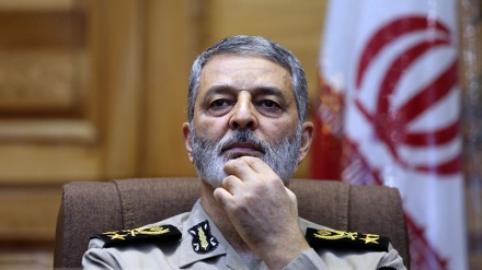 یورپی ممالک امریکا کے فریب میں آگئےہیں، ایرانی فوج کے کمانڈر کا بیان 