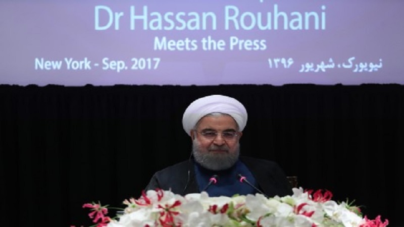 جوہری معاہدے کی خلاف ورزی گوشہ نشینی کا باعث بنے گی : حسن روحانی