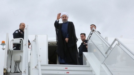 صدر حسن روحانی تہران پہنچ گئے