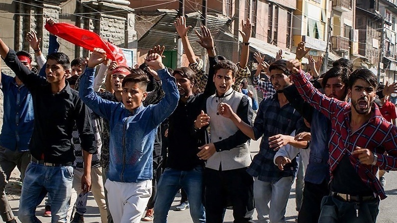 کشمیر: نمازجمعہ کے موقع پر احتجاج دوبارہ پابندیاں عائد