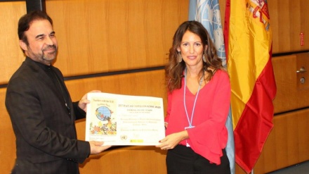 پێدانی خەڵاتەکانی ئاشتی و هاریکاریی قوتابخانەکانی رێکخراوی نەتەوەکان بە هەشت قوتابیی ئێرانیی