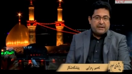 ئیمام خومەینی (ره) : ئینقلابی ئیسلامی ئێران قەرزداری ئیمام حوسێن (ع) و عاشورایه 