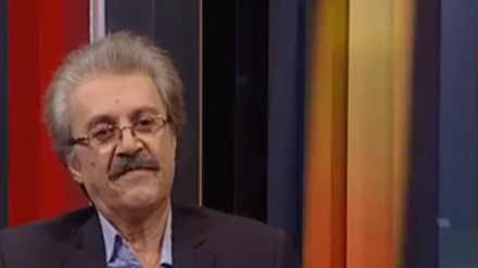 بەشێک لە وتووێژی تەلەفوونی خاتوو مەهتاب زیرک لەگەڵ میوانی بەرنامەی سەحەر وبینەران کاک عەزیز عەبباسی