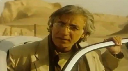 چەند بەشکی سەرنج ڕاکێش له فیلمی زۆر دوور - زۆرنزیک