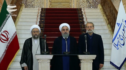 Ruhani: Amerikalılar İran xalqını məyus etmək istəyirlər