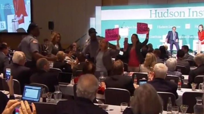 اینٹی وائیلنس کانفرنس میں سعودی عرب کا دفاع کئے جانے پر احتجاج 