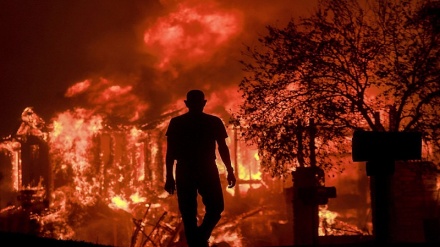 هەڵاتنی هەزاران کەس له ئاگرکەوتنەوە لەباکووری کالفۆرنیای ئەمریکا