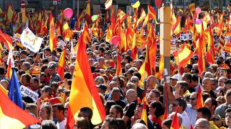 Barcelona: Stotine hiljada ljudi na skupu za ujedinjenu Španiju