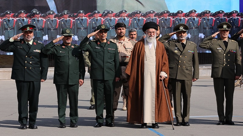 Silahlı Qüvvələrin Ali Baş Komandanı: İranın müdafiə qüdrəti müzakirə və sövdələşmə predmeti ola bilməz