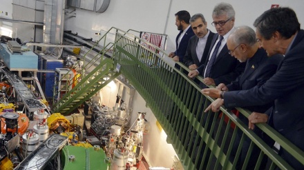 Salehi İtaliya Milli Fizika İnstitutunda olub