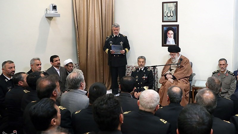Silahlı Qüvvələrin Ali Baş Komandanı: İran ordusunun dəniz qoşunları özünün sürətli hərəkətini davam etdirsin