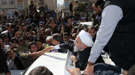 Predsjednik Irana posjetio zemljotresom pogođena područja Kermanšaha
