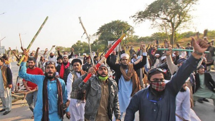 دھرنا جاری، مہلت ختم، حالات کشیدہ