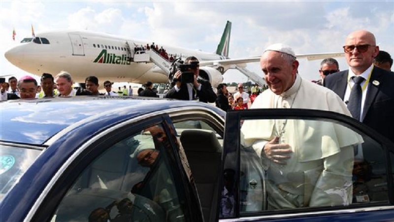 گەیشتنی پاپا فرانسیس بۆ میانمار