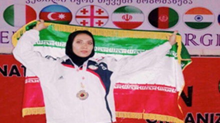 İranın qadın kunq fuçuları beynəlxalq yarışda ikincisi olublar 