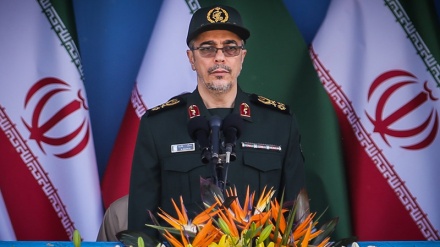 سەرلەشکر باقری: هیچ وڵاتێک توانای دەسدرێژکاریی بۆسەر ئێرانی نییە