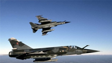 غزہ پر اسرائیل کے جنگی طیاروں کا حملہ 