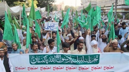 حکومت اور دھرنا دینے والوں میں ڈیڈ لاک بر قرار