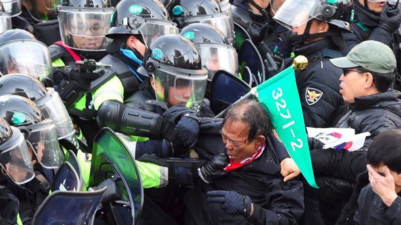 تھاڈ میزائل کی تعیناتی، جنوبی کوریا کے باشندوں کا احتجاج 