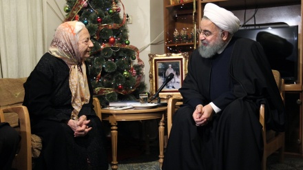  ایران کے صدر کی شہید ژرژ هارطون کے اہل خانہ سے ملاقات 