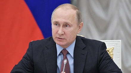 Putin Rusiyada növbəti prezident seçkilərinə namizədliyini rəsmən irəli sürdü