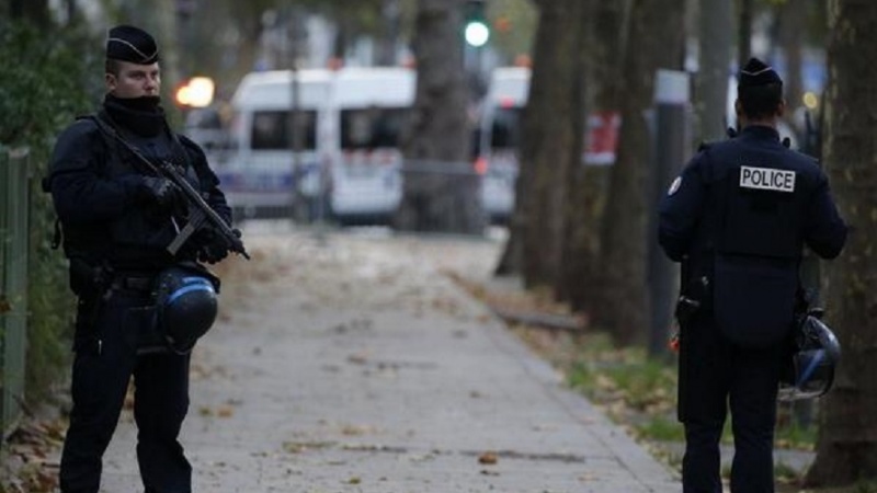 Sigurnosne mjere u Francuskoj: U novogodišnjoj noći mobilno 140.000 policajaca