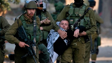 صیہونی فوجیوں کی بربریت