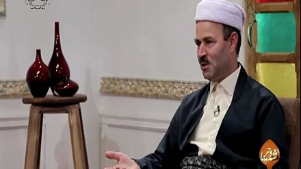 قسەکانی مامۆستا مەلاعه‌بدوڵڵا حەسەن زاده له شاری بۆکان سەبارەت به هەفتەی یەکێتی و یەکبوون لە جیهانی ئیسلام