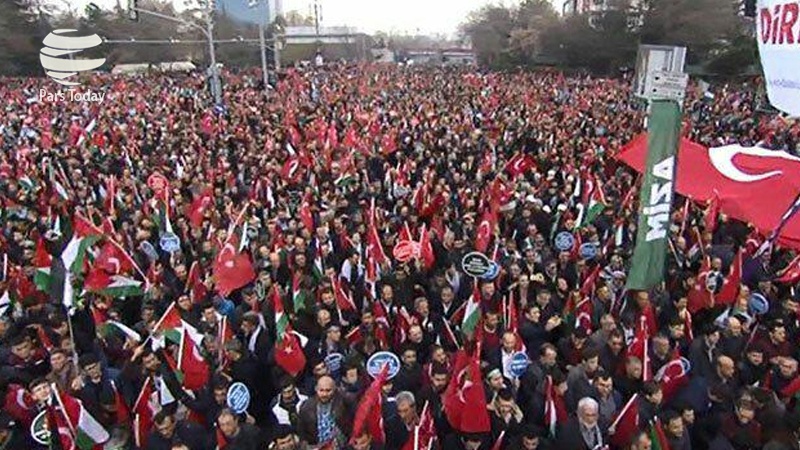 Türkiyədə Trampın qərarına qarşı aksiya keçirilib