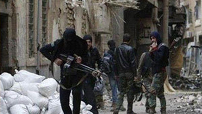 Pevçûnên navxweyî yên di navbera terorîsran de li Sûriyê giran bûne
