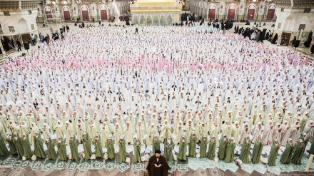 تہران:سن بلوغت میں پہنچنے والی  طالبات کیلئے خصوصی پروگرام