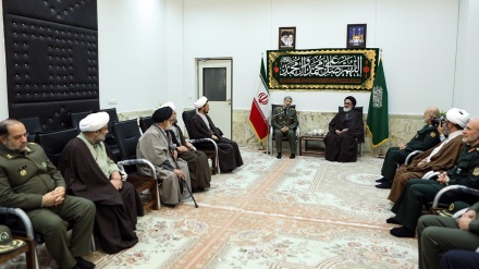 ایران کے وزیر دفاع کی قم میں مراجع عظام اور علماء سے ملاقاتیں 
