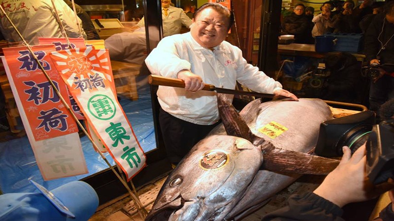 2018-ci ildə Tokioda ilk tuna balığı auksionu keçirilib