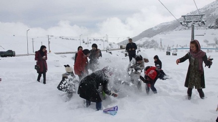 بارینی بەفڕێکی قورس لە تاران 