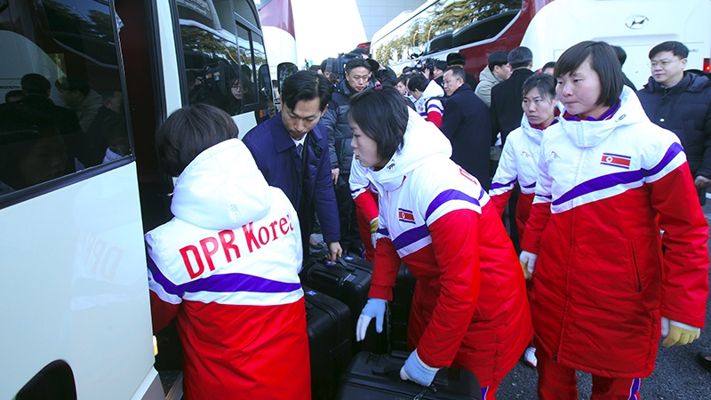 Ş.Koreyanın idmançıları C.Koreyaya daxil olublar