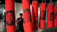Izložba u Los Anđelesu na kojoj su političari iz raznih zemalja prikazani u obliku vreće za boks