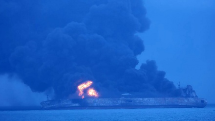 İranın qəzaya uğramış neft tankerinin ekipajını xilas etmək üzrə səylər davam edir