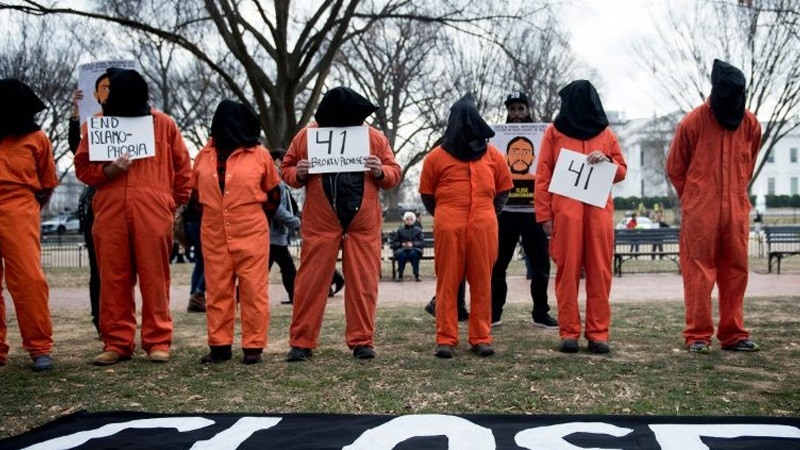 11 Quantanamo məhbusu Trampdan şikayət edib