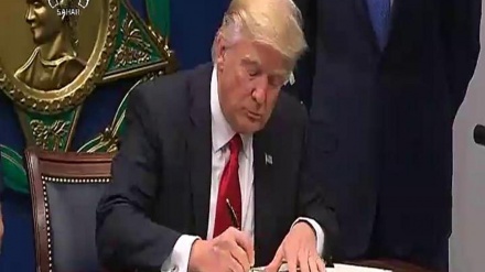 TRAMP İRANA QARŞI SANKSİYALARIN DONDURULMASI MÜDDƏTİNİ UZATDI