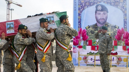ایران کے شہر انزلی میں دو شہداء کی تدفین‎